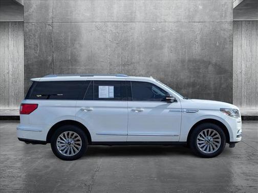2020 Lincoln Navigator Standard