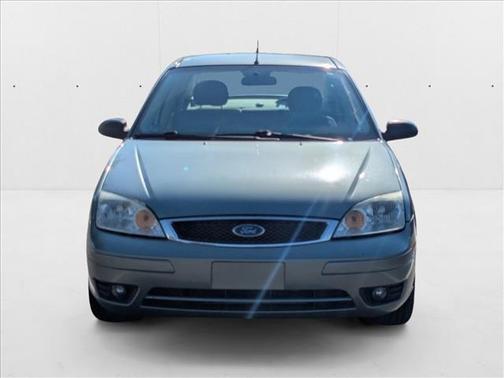 2005 Ford Focus ZX4 S