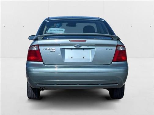 2005 Ford Focus ZX4 S