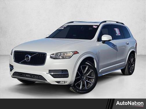 2016 Volvo XC90 T6 Momentum