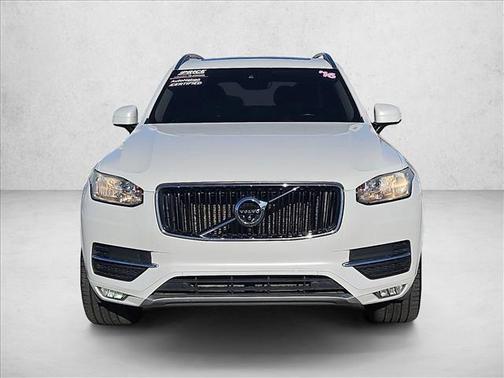 2016 Volvo XC90 T6 Momentum
