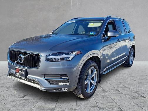 2018 Volvo XC90 T5 Momentum