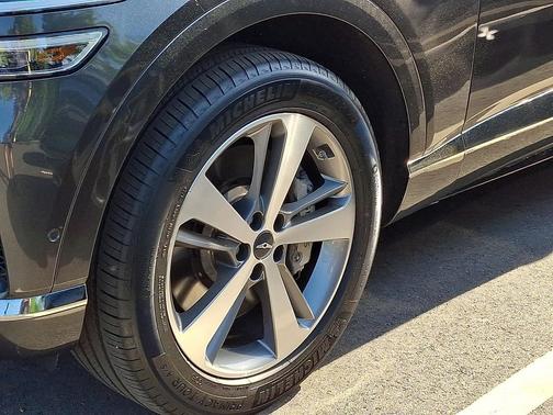 Gray 2024 Genesis GV80 2.5T