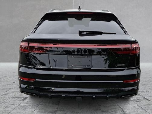 Mythos Black Metallic - 0E0E 2026 Audi Q8 55 Premium Plus