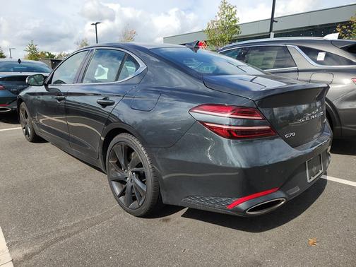 2022 Genesis G70 3.3T