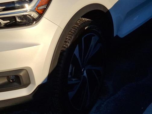 2021 Volvo XC40 T5 R-Design