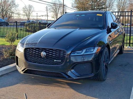 2022 Jaguar XF R-Dynamic SE P300 AWD Automatic