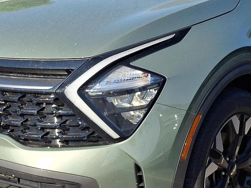 Jungle Green - JUG 2023 Kia Sportage X-Line
