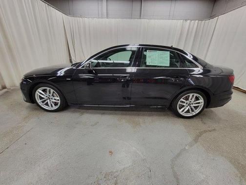 2022 Audi A4 45 S line Premium Plus