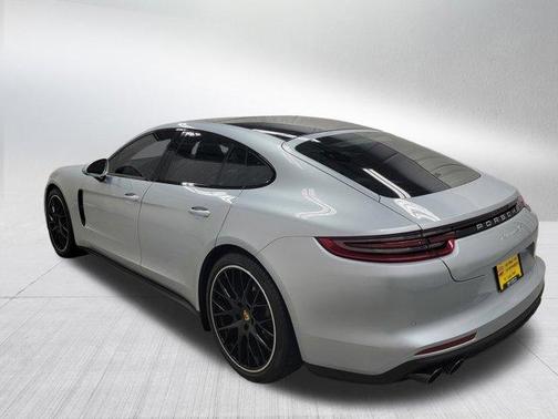 2018 Porsche Panamera 4S