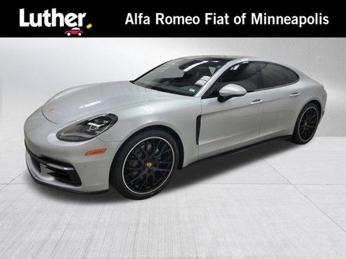 2018 Porsche Panamera 4S
