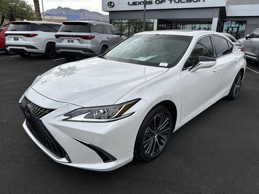 2025 Lexus ES 300h F SPORT Design
