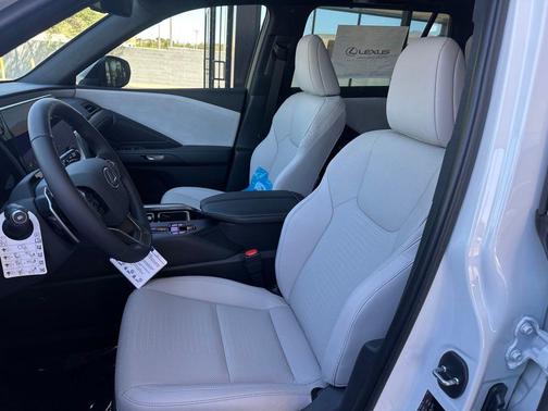 Wind Chill Pearl 2026 Lexus TX 350 Premium