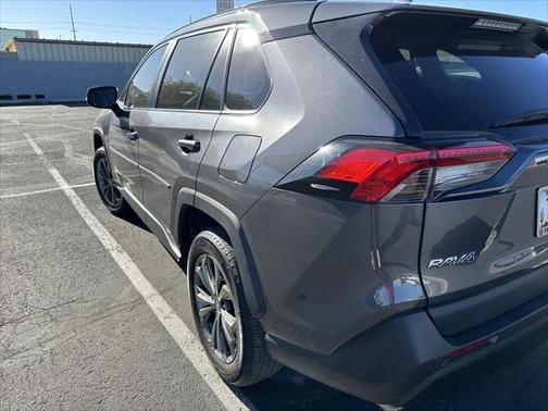2022 Toyota RAV4 Hybrid XLE Premium