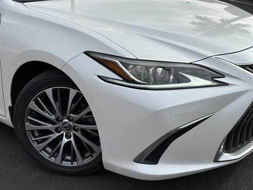 2021 Lexus ES 250 Base