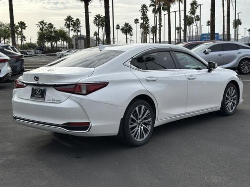 2021 Lexus ES 250 Base