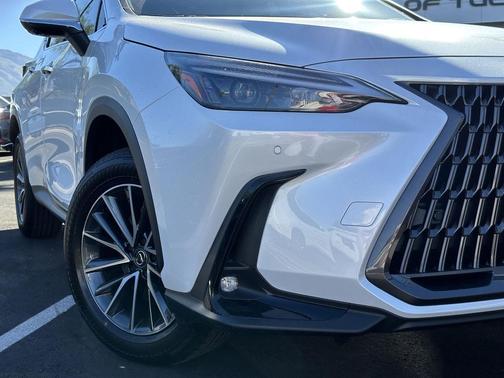 2025 Lexus NX 350h Premium