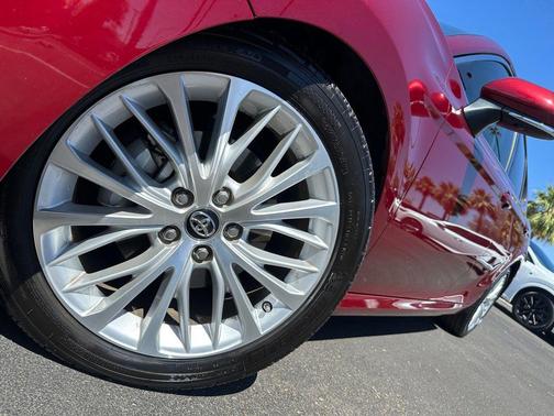 Ruby Flare Pearl 2018 Toyota Camry XLE