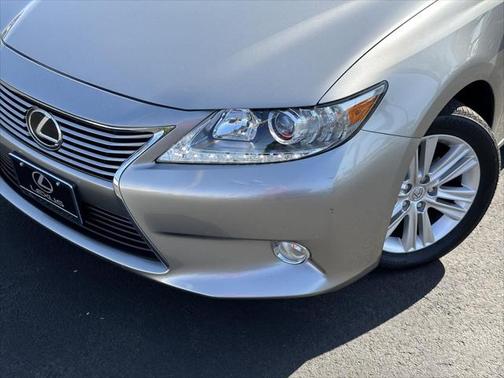 2015 Lexus ES 350 Crafted Line