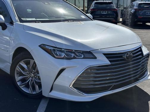 2021 Toyota Avalon XLE