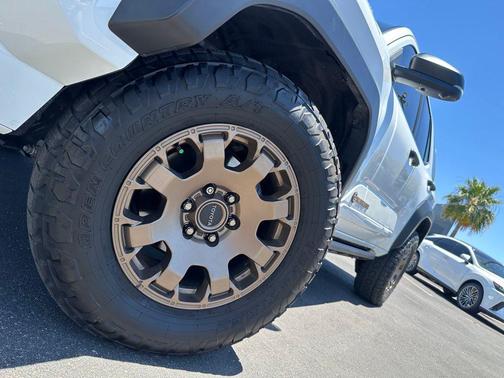 Ice 2025 Toyota 4Runner Hybrid Trailhunter
