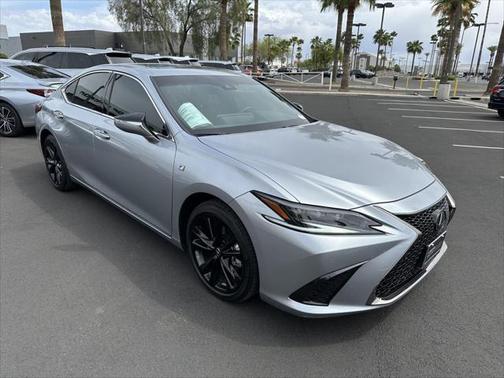 2023 Lexus ES 300h F SPORT Handling