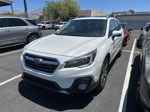 Crystal White Pearl 2019 Subaru Outback 2.5i Limited
