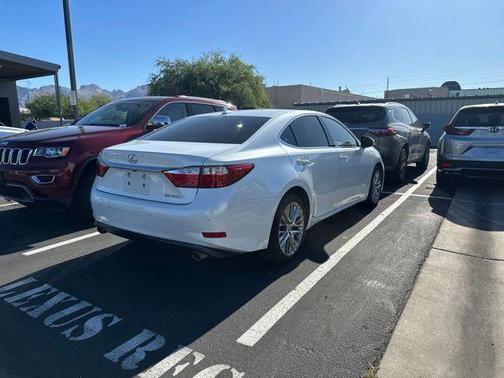 Starfire Pearl 2014 Lexus ES 350 Base