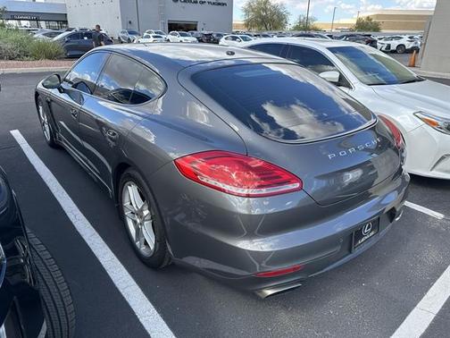 2015 Porsche Panamera 4