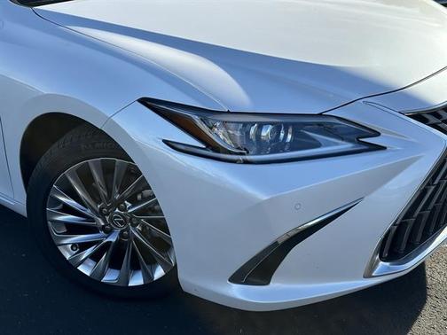 2023 Lexus ES 350 Luxury