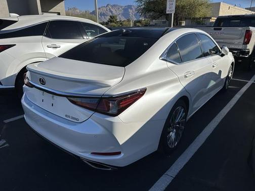 2023 Lexus ES 350 Luxury