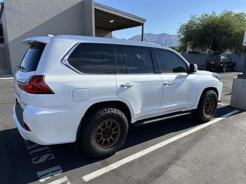 2017 Lexus LX 570 Base