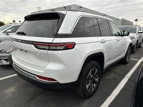 2022 Jeep Grand Cherokee 4xe Base