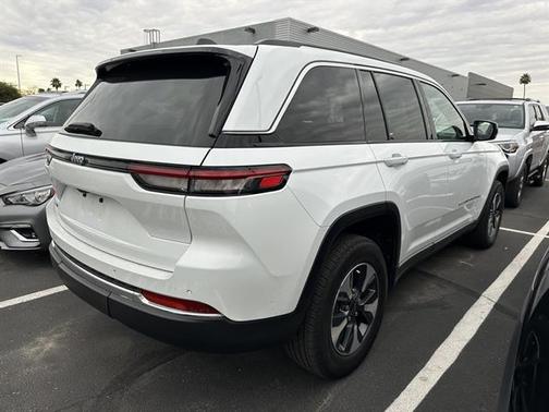 2022 Jeep Grand Cherokee 4xe Base