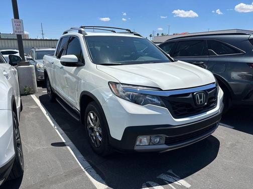 White Diamond Pearl 2017 Honda Ridgeline RTL-E