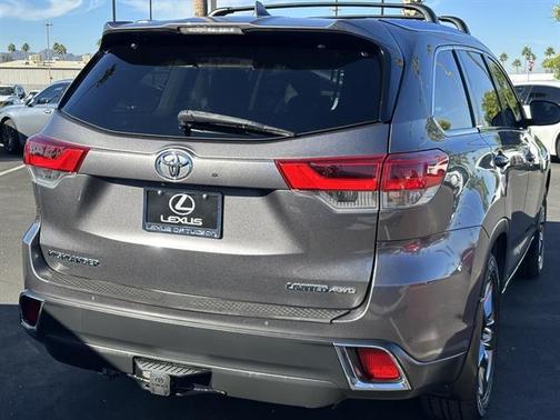 2018 Toyota Highlander Limited Platinum