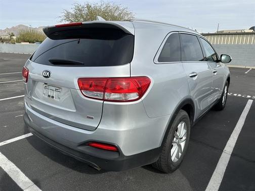 2017 Kia Sorento LX