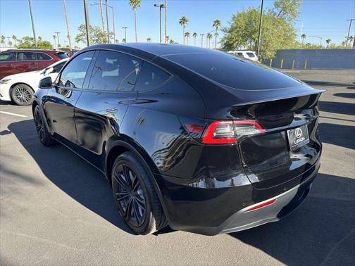 2021 Tesla Model Y Standard Range Rear-Wheel Drive