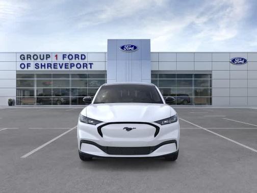 Star White Metallic Tri-Coat 2026 Ford Mustang Mach-E Premium