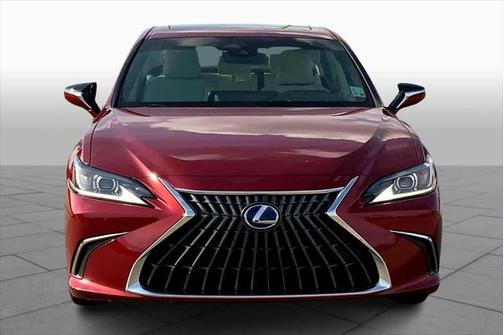 2022 Lexus ES 300h BASE