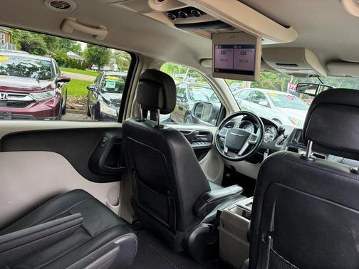 Dark Charcoal Pearlcoat 2012 Chrysler Town & Country Touring