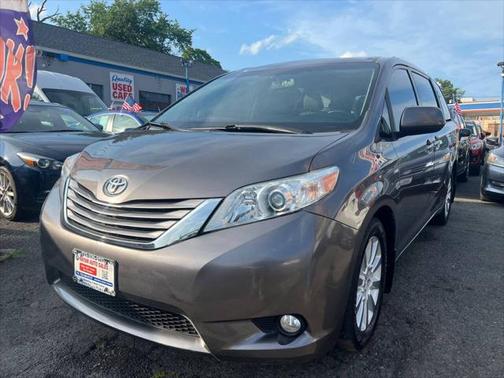2016 Toyota Sienna XLE Premium
