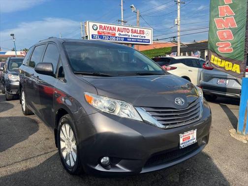 2016 Toyota Sienna XLE Premium