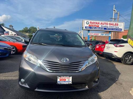 2016 Toyota Sienna XLE Premium