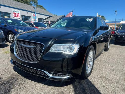 2017 Chrysler 300 Limited