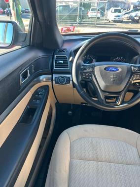 2017 Ford Explorer Base