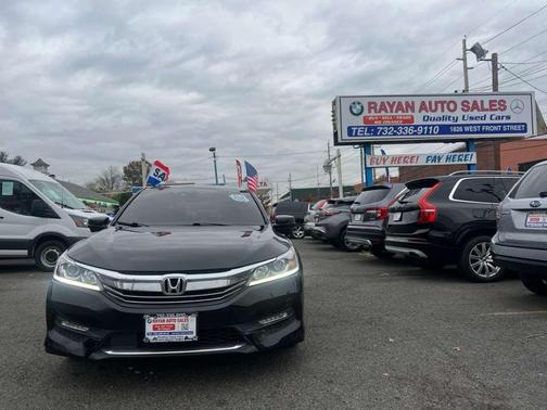 2017 Honda Accord EX-L w/Navigation & Honda Sensing