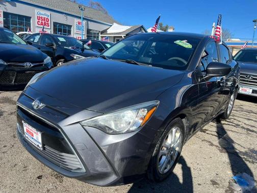 2017 Toyota Yaris iA Base