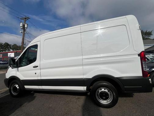 2015 Ford Transit-250 Base