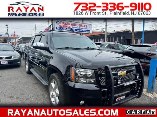 Black 2013 Chevrolet Avalanche LTZ
